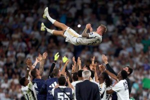 【人物】伯纳乌告别“酷小伙”克罗斯，传奇永存人心