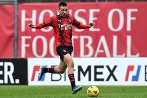 电竞比分网-租借+选择性买断，迪马：AC米兰球员卡马达下周一接受莱切体检